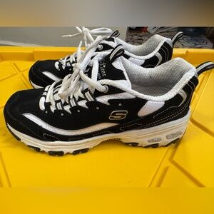 Skechers D’Lites Women’s Shoes size 7